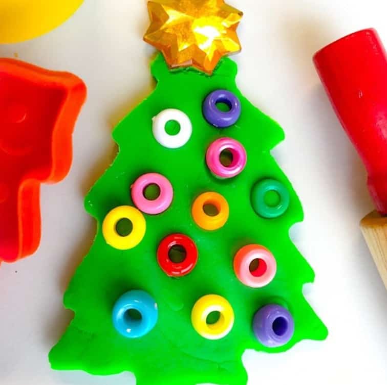 A Fine Motor Christmas Craft Kids Will Absolutely Adore