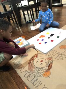 This Giant Scarecrow is Such A Fun Fall Craft Idea For Kids! Fall Crafts Are Awesome, But This Activity Is One Of The Best. It's Great For All Ages and Occupies The Kids For A Great Family Activity.