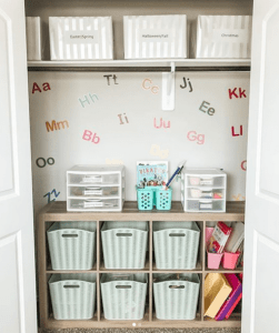 An Organized Closet for Kids is A Must to Get Your Family Life Organized. These Closet Organization Ideas Will Be A Perfect Storage Addition. Check them out! #closetorganizationideas #closetdesigns
