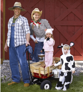 Looking for Awesome Family Halloween Costumes? Well You Don't Want To Miss These! We Included DIY Family Costumes, Easy Halloween Costumes, and Fun Character Costumes for Mom, Dad, Baby, and Kids