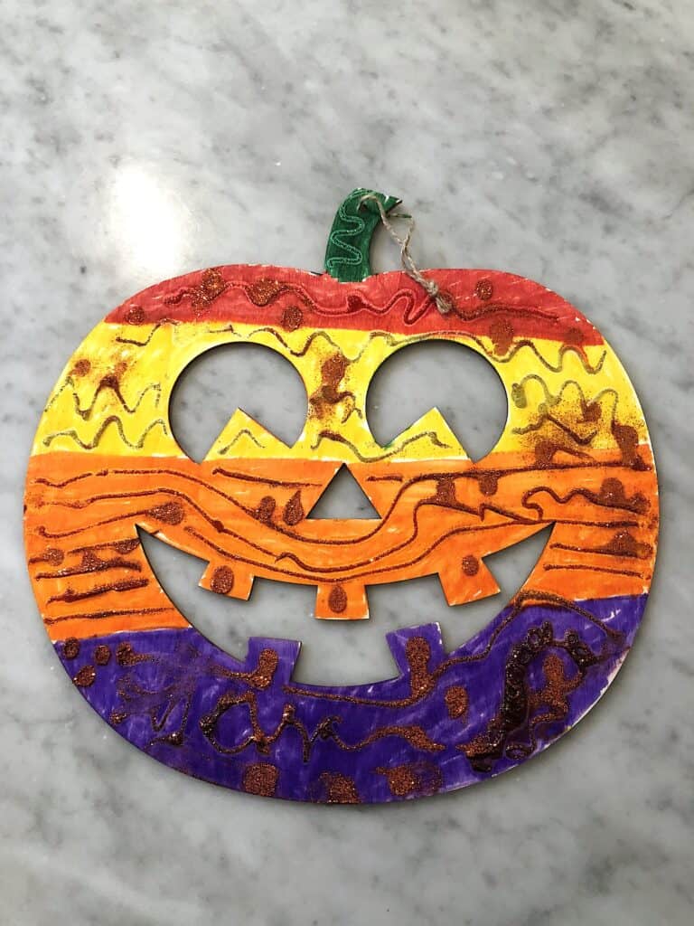 This Wood Jack-O_Lantern Halloween Craft For Kindergarten is so Simple! Halloween Crafts Are Awesome And This Activity Is One Of The Best For Creativity.