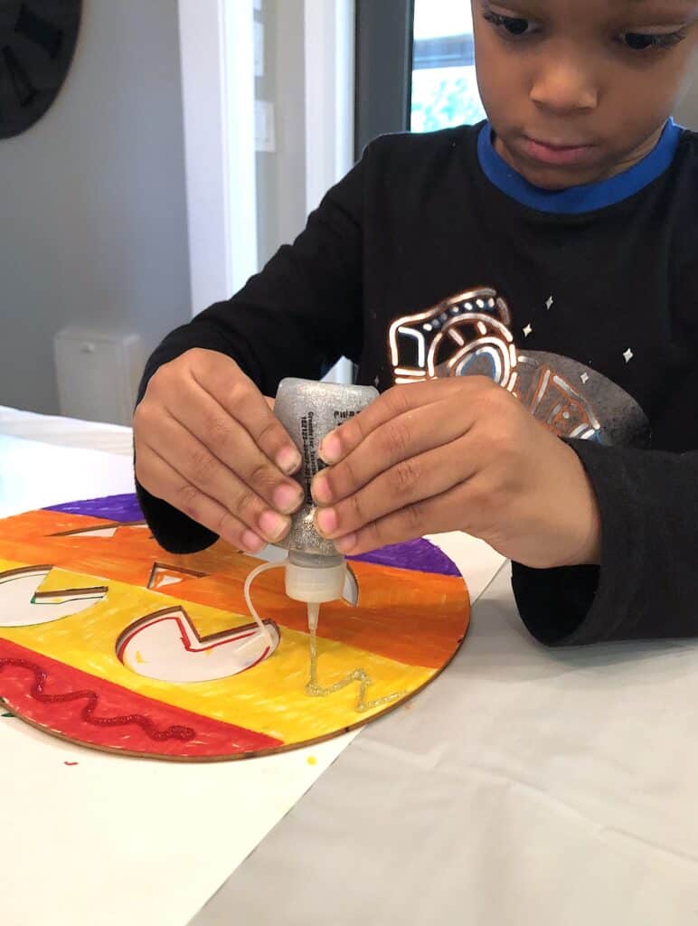 This Wood Jack-O_Lantern Halloween Craft For Kindergarten is so Simple! Halloween Crafts Are Awesome And This Activity Is One Of The Best For Creativity.