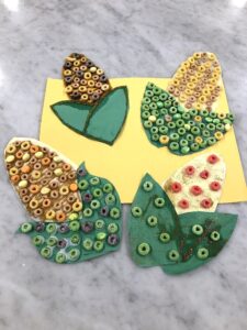 Looking for A Fun and Easy Corn Craft Preschoolers Will Love? Well Check Out This Awesome Fall Craft That Will Keep Your Child Occupied for The Season! #fallcraftsforkids #corncraft #thanksgivingcraft