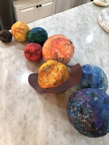 These Awesome Paper Mache Projects For Kids Will Be A Hit For Any Age Group! Whether It's A Solar System or An Animal, These Art Craft Projects Are A Must See! #solarsystemprojectsforkids #papermache