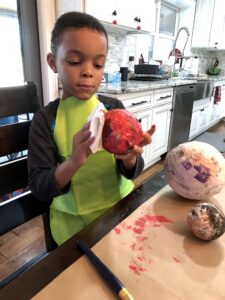 These Awesome Paper Mache Projects For Kids Will Be A Hit For Any Age Group! Whether It's A Solar System or An Animal, These Art Craft Projects Are A Must See! #solarsystemprojectsforkids #papermache