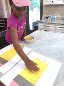 Back-To-School-Craft-gluing-pencil