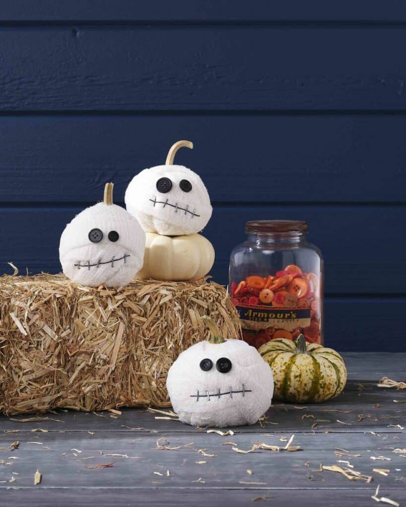 mummy-pumpkins-with-button-eyes